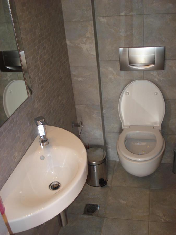 Efharis Otel Kamares  Dış mekan fotoğraf