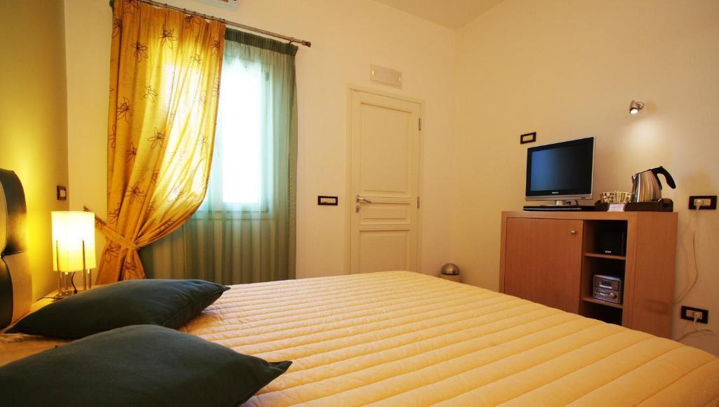 Efharis Otel Kamares  Dış mekan fotoğraf