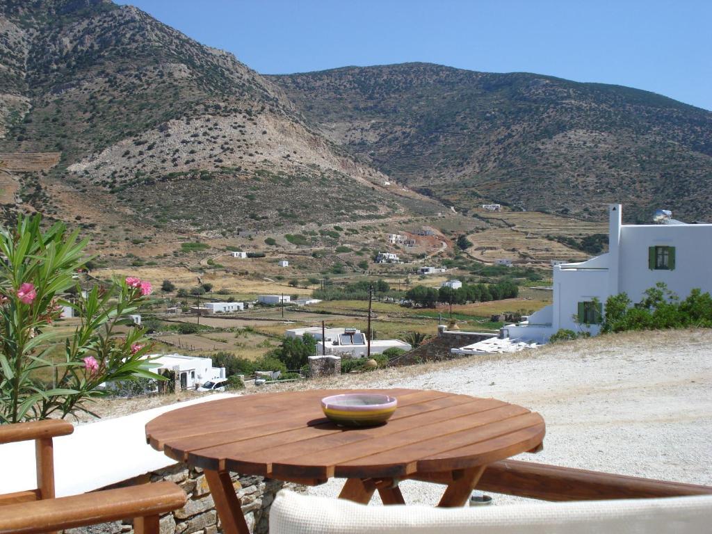Efharis Otel Kamares  Oda fotoğraf